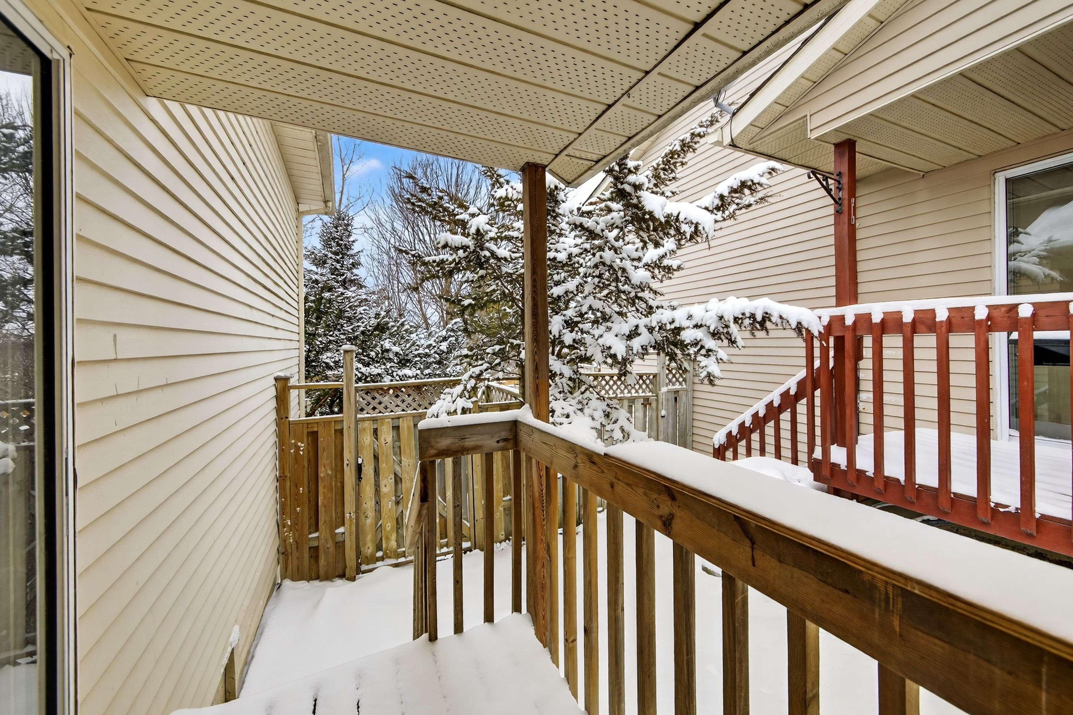 Barrie, ON L4N 6T7,52 Gosney CRES