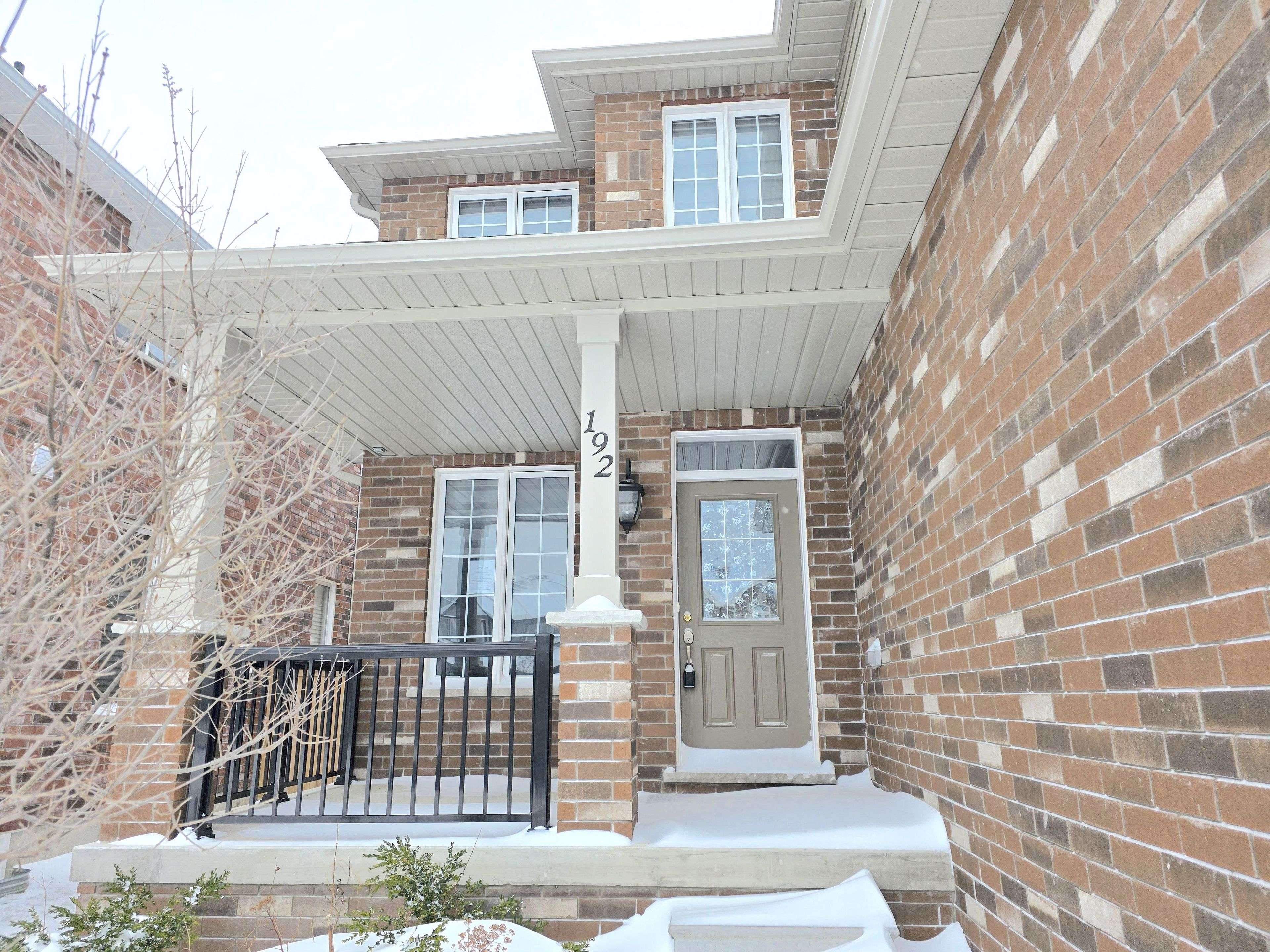 Collingwood, ON L9Y 0Z1,192 Findlay DR