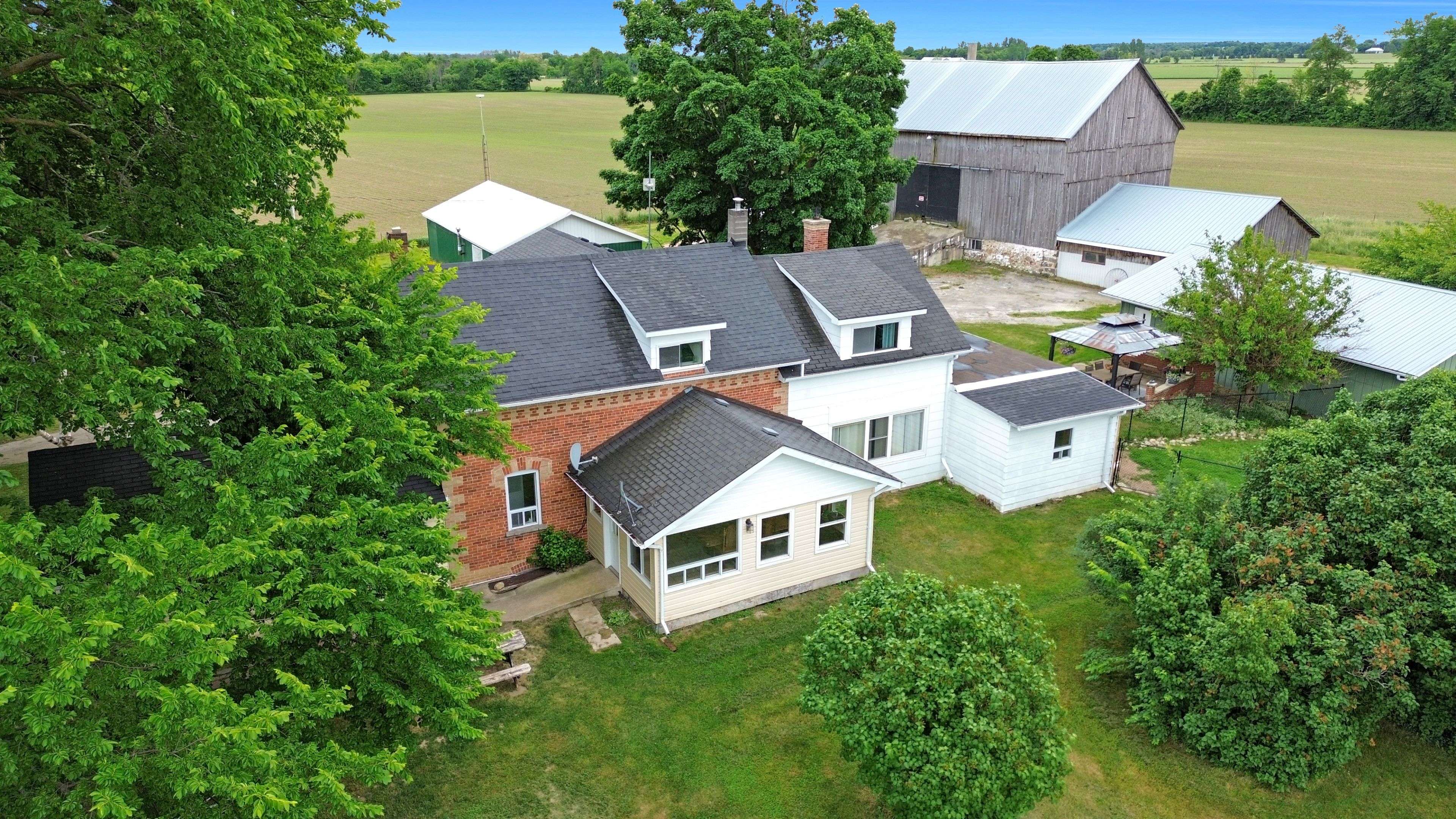 Clearview, ON L0M 1S0,6511 21/22 Nottawasaga Side Road