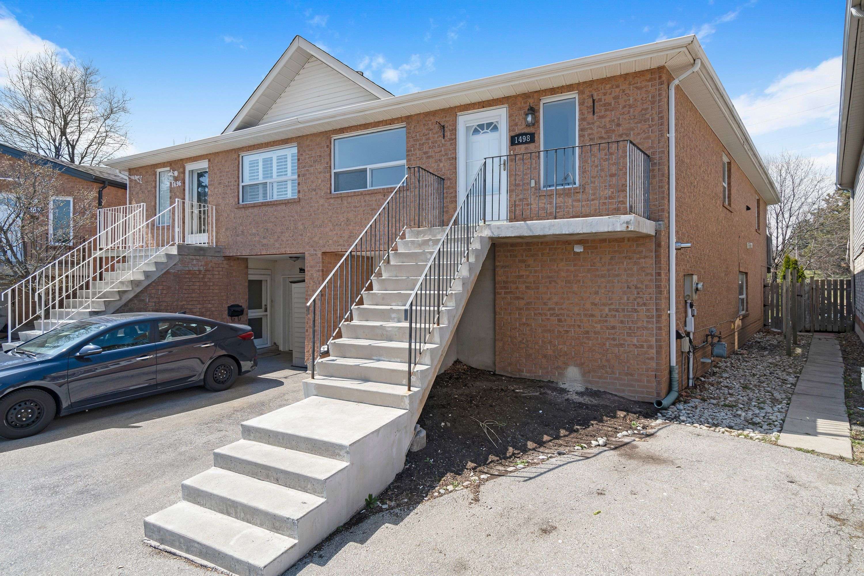 Burlington, ON L7M 1W7,1498 Paddington CT #UPPER