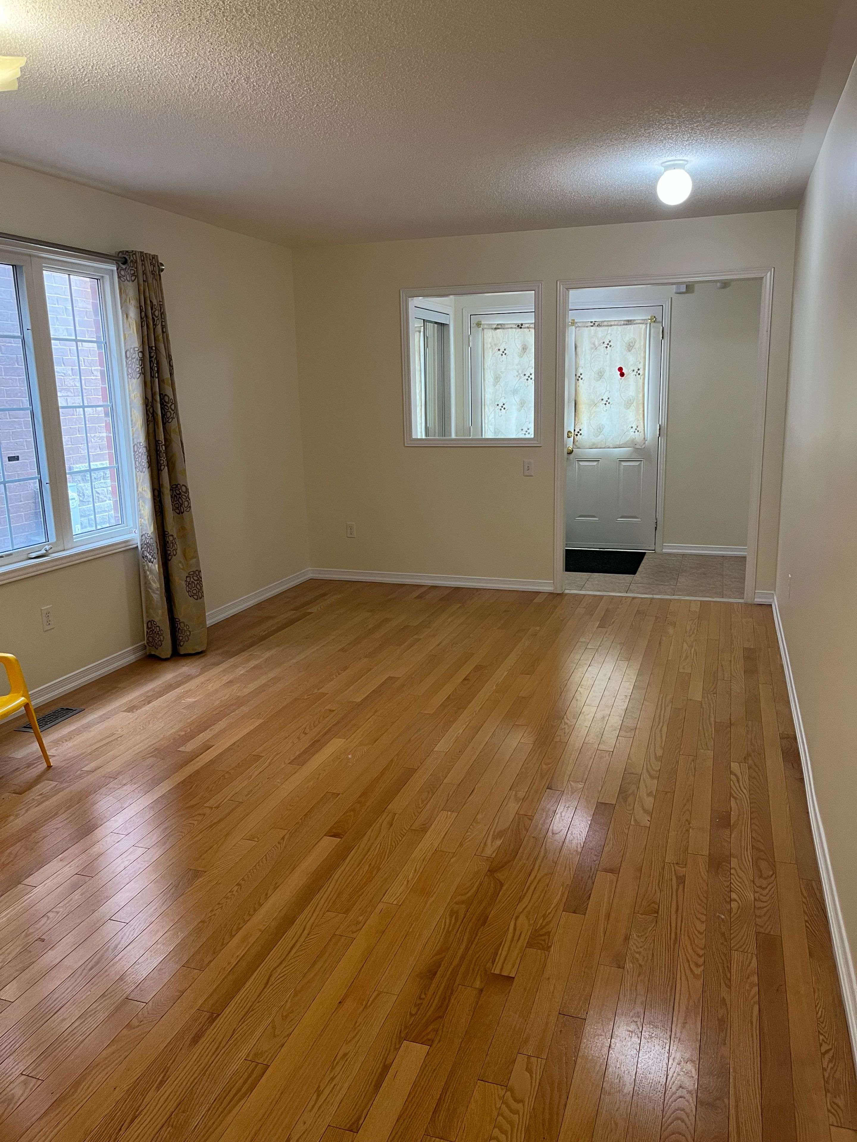 Brampton, ON L6P 3T2,14 Bersan TER #Upper