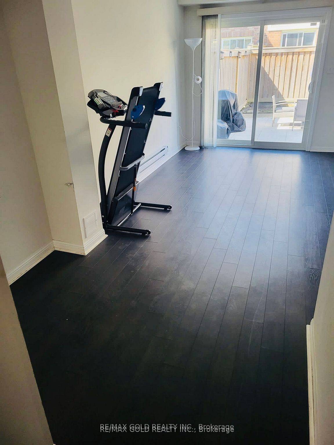 Brampton, ON L7A 0S5,6 Stemford RD