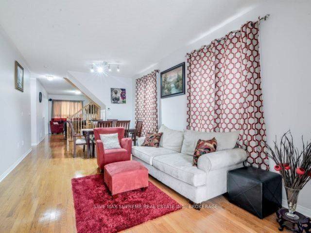 Brampton, ON L6R 3L8,26 Polar Bear PL