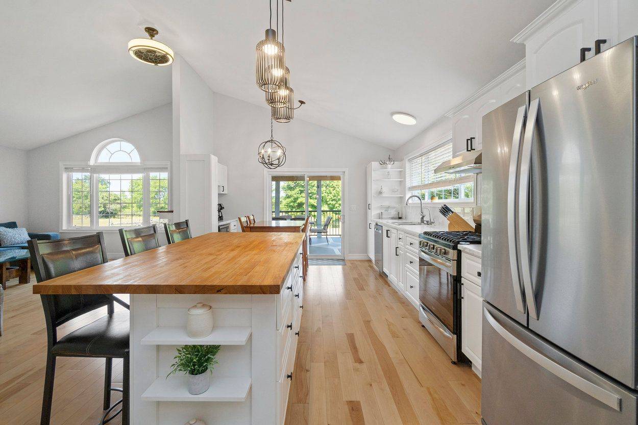 Tweed, ON K0K 3H0,36 Rapids RD