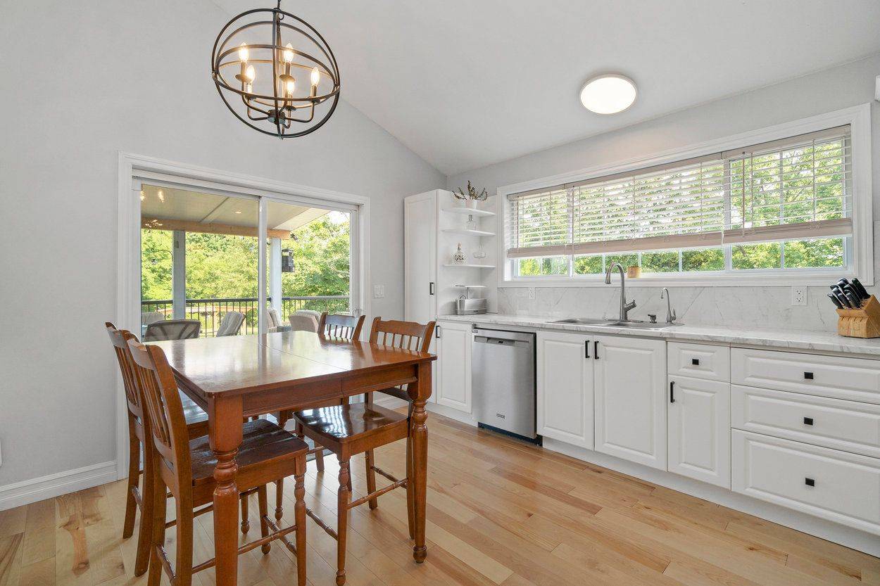 Tweed, ON K0K 3H0,36 Rapids RD