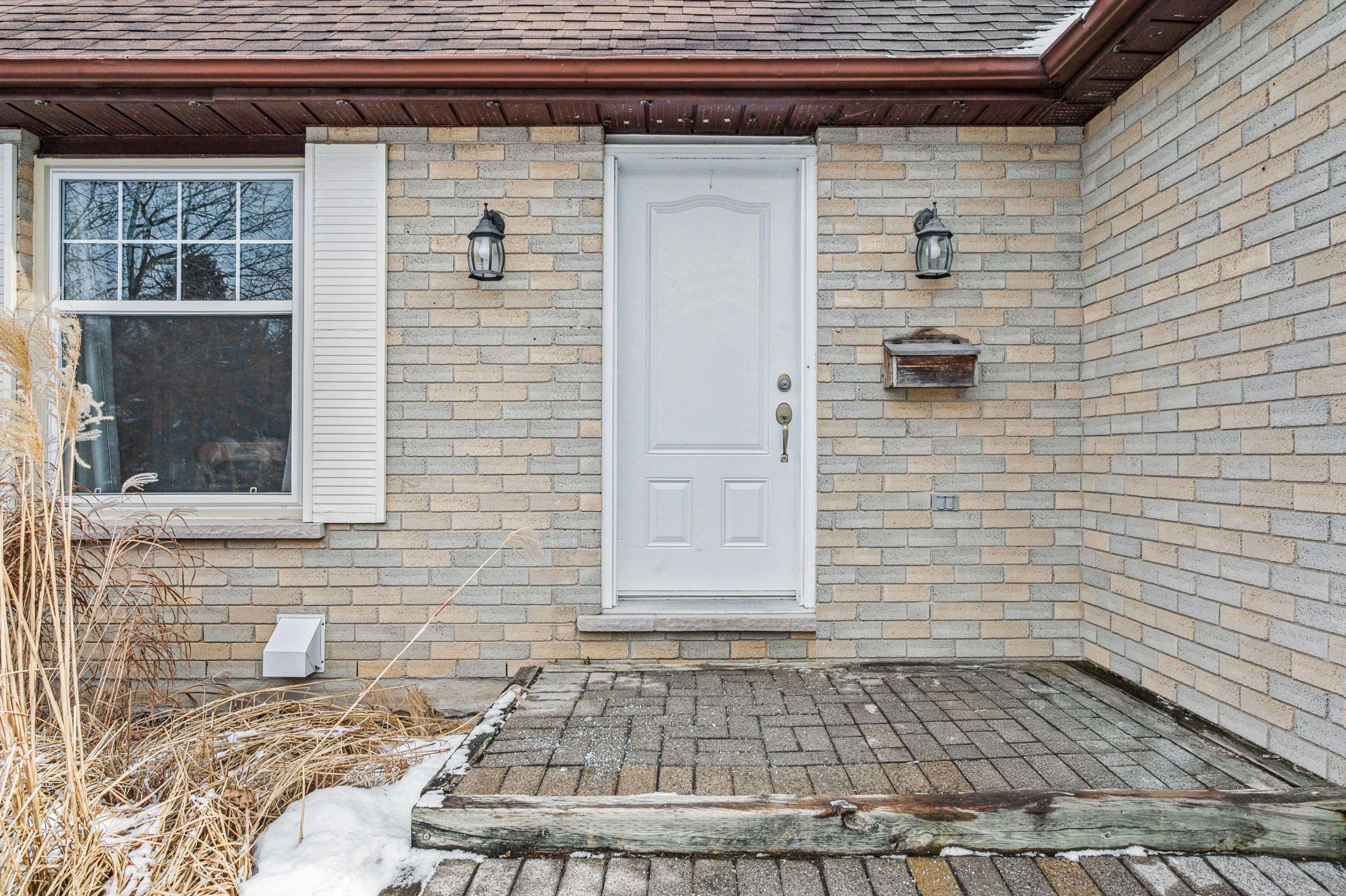 Guelph, ON N1G 3P2,361 Ironwood RD