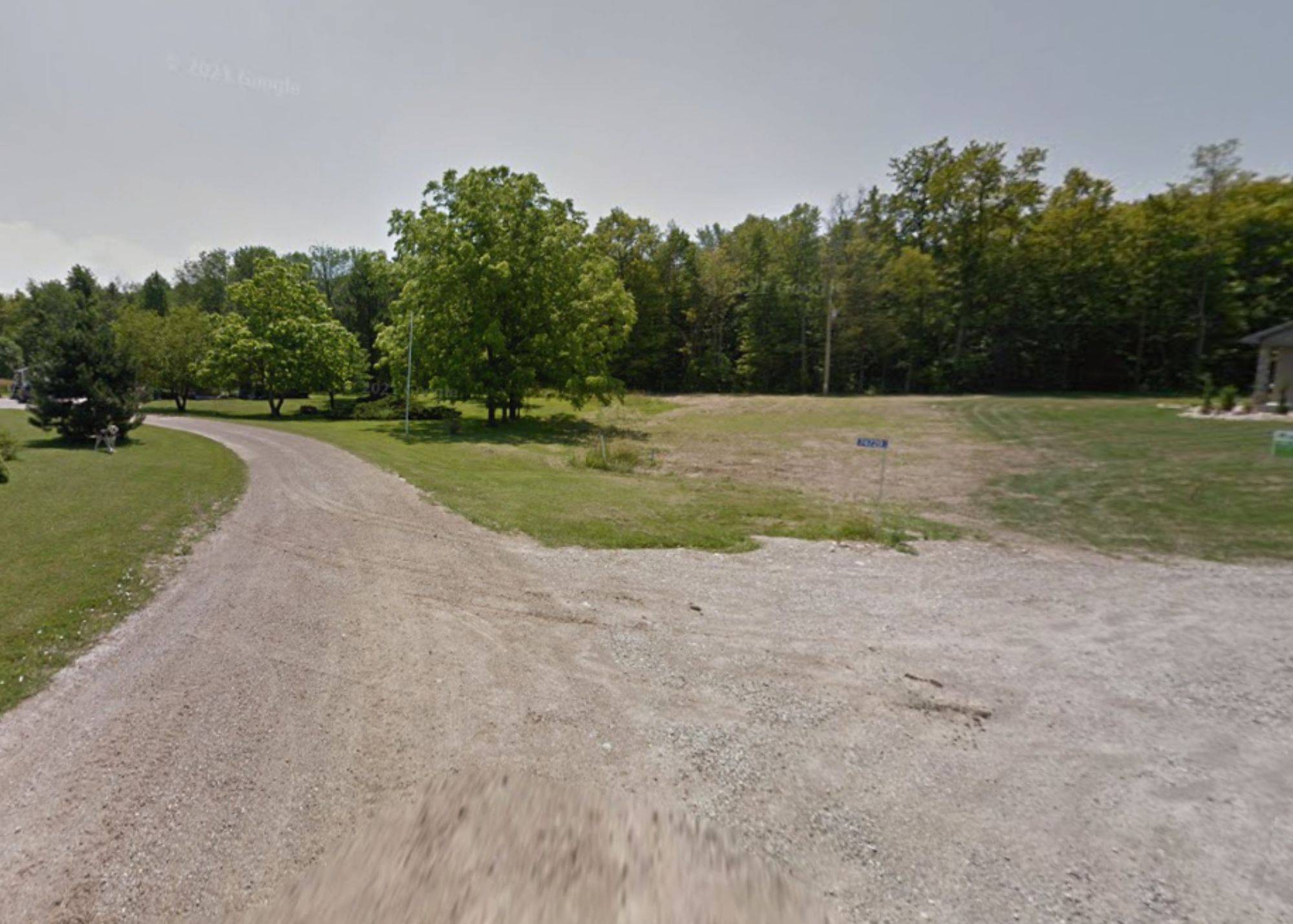 Bluewater, ON N0M 1G0,21 Spruce CT