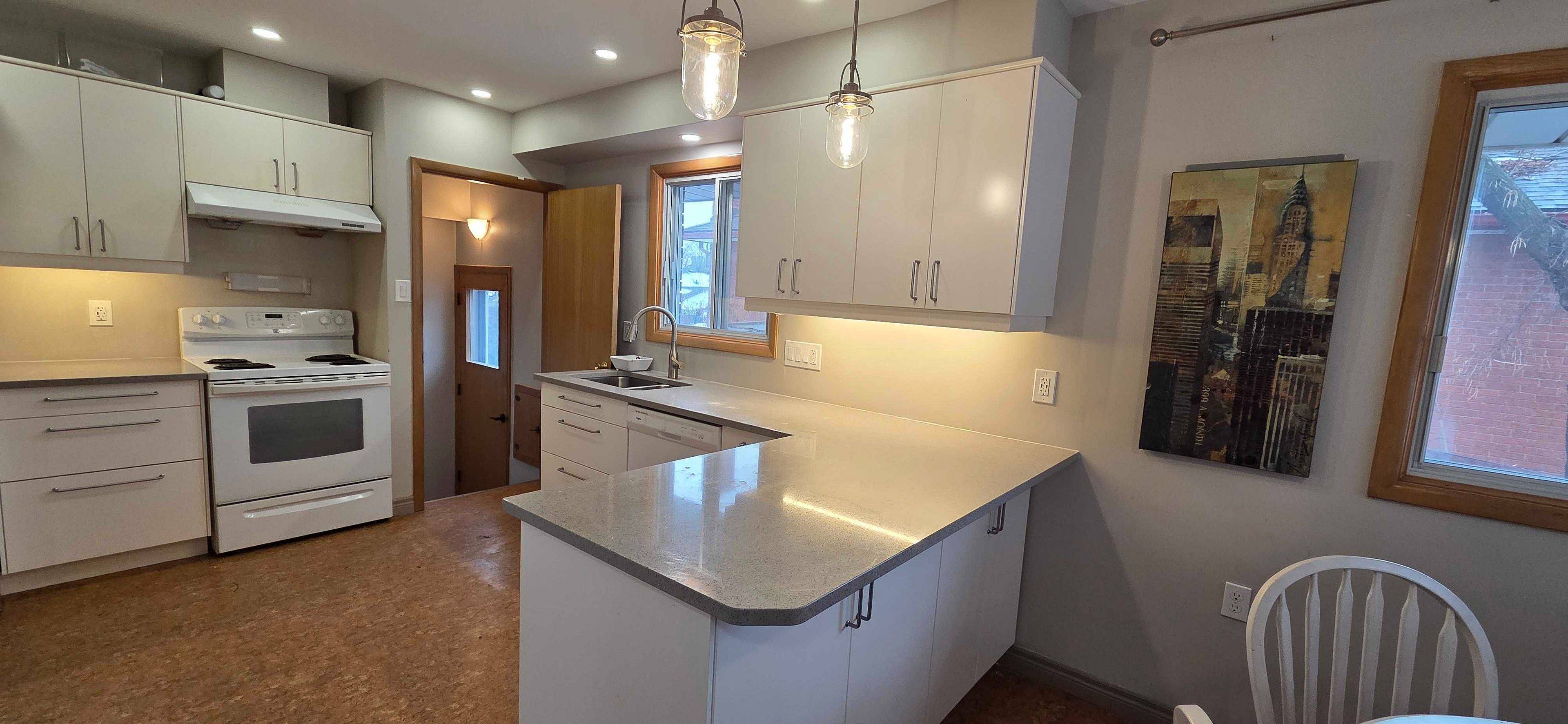 Kitchener, ON N2C 1V7,46 Munroe ST #A