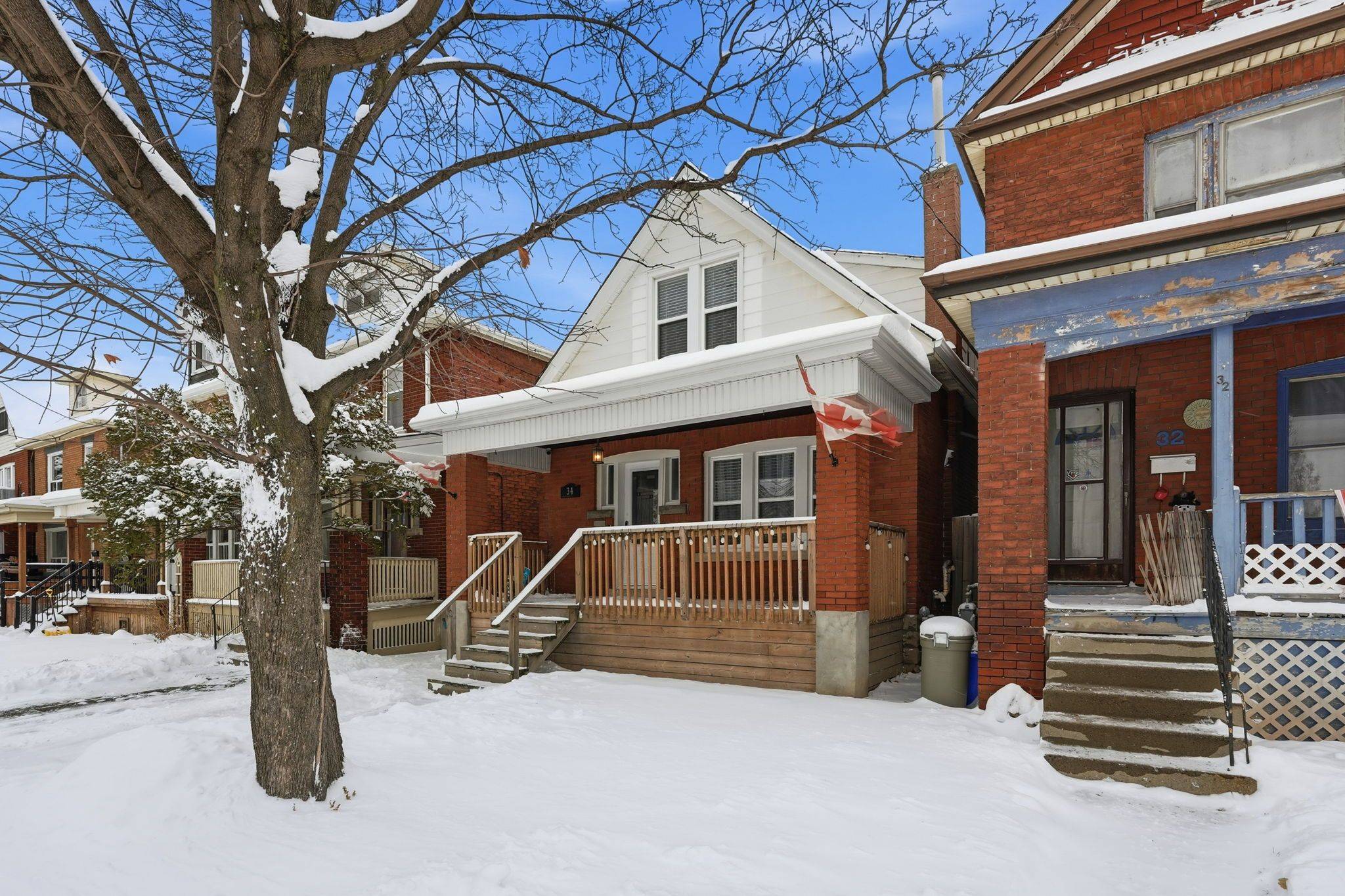 Hamilton, ON L8L 6Y3,34 Balsam AVE N