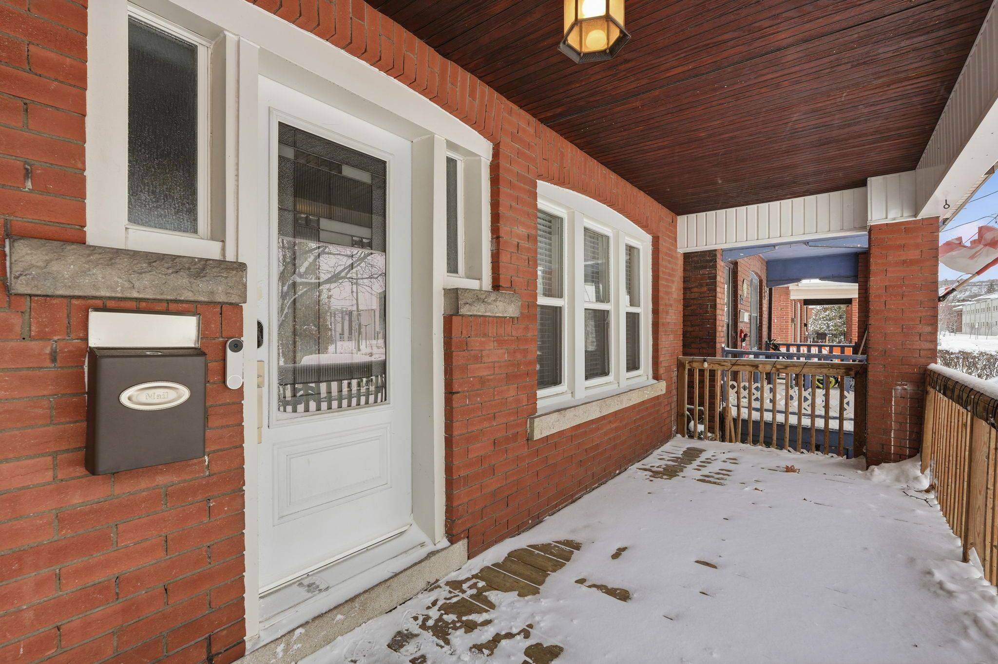 Hamilton, ON L8L 6Y3,34 Balsam AVE N