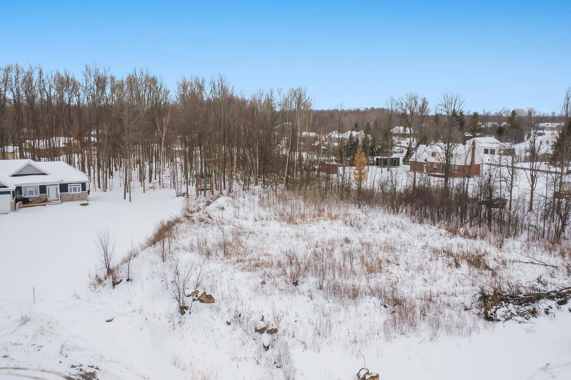 North Dundas, ON K0C 2K0,11730 Tudor Gate PL