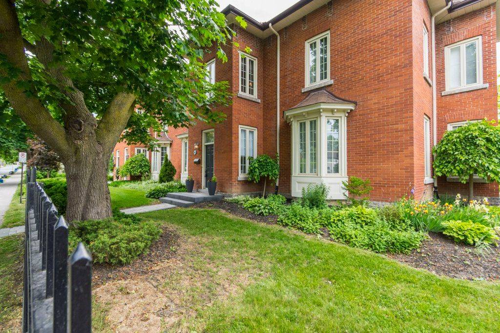 Belleville, ON K8N 3G2,233 John ST #5