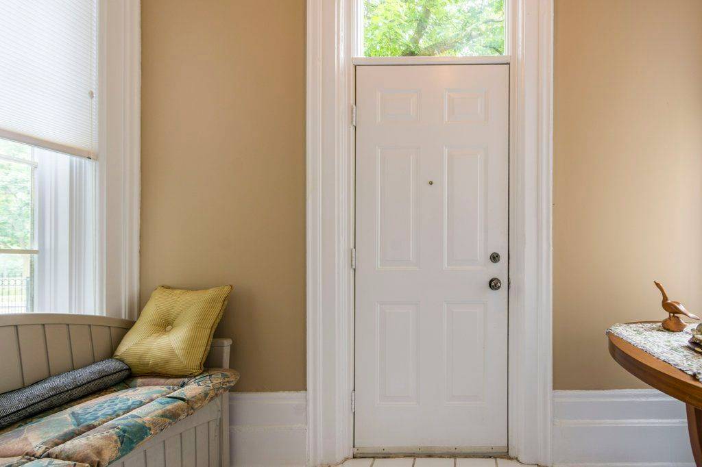 Belleville, ON K8N 3G2,233 John ST #5