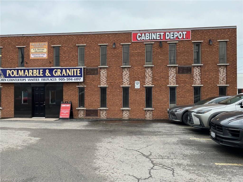 Hamilton, ON L8E 2L7,455 BARTON ST #1