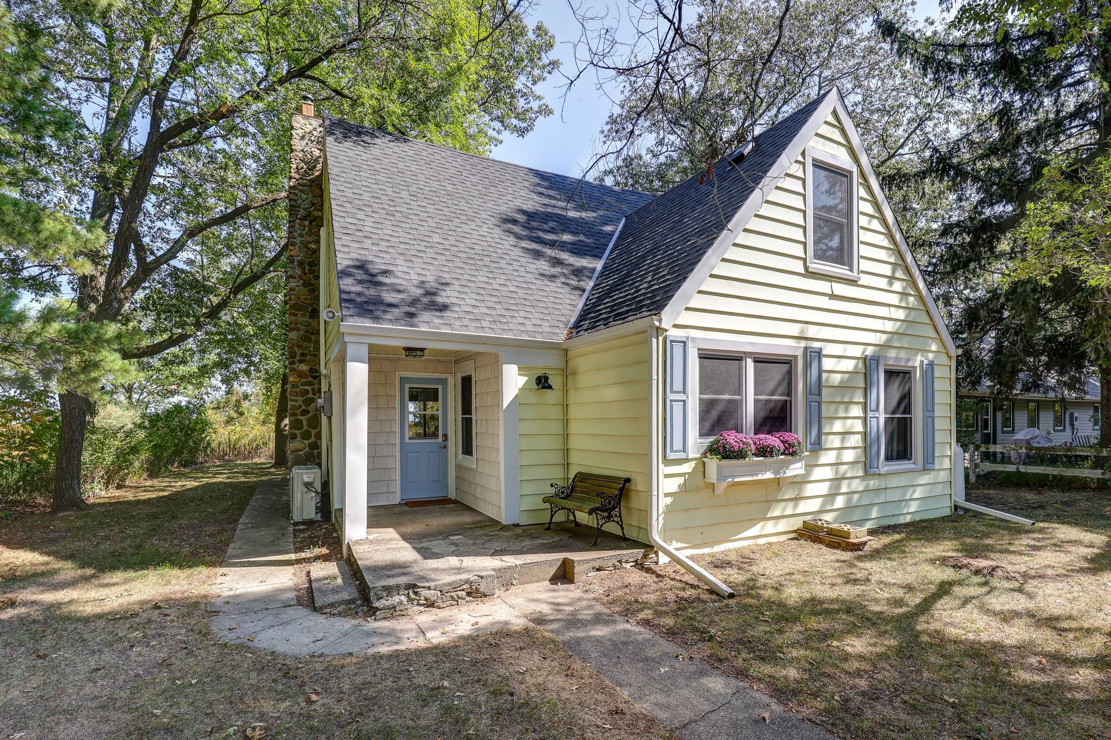 Chatham-kent, ON N0P 1X0,17374 Lakeshore RD