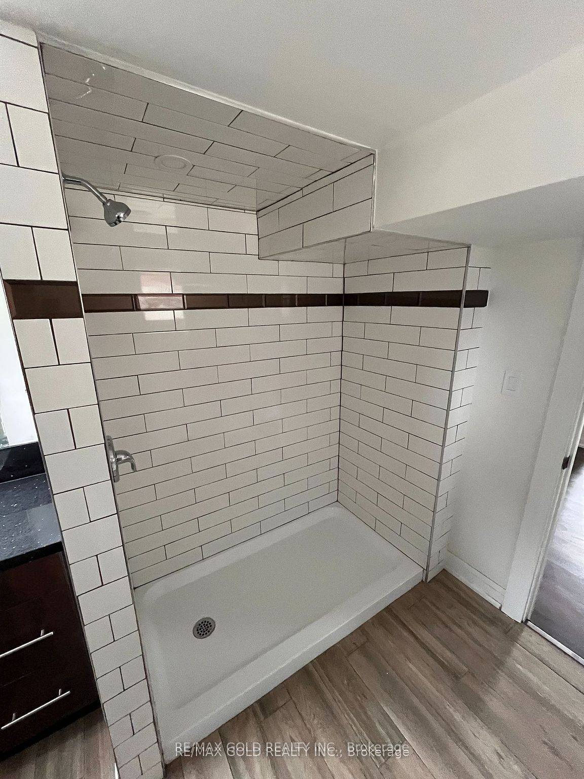 Windsor, ON N8X 1K5,1575 Ouellette AVE N