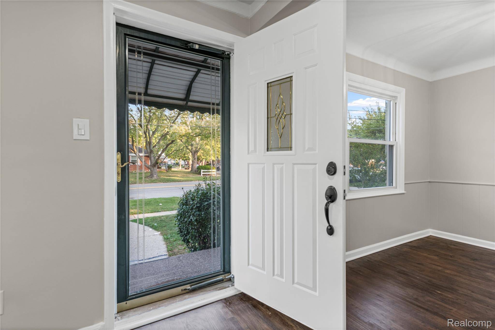 Wayne, MI 48184,4484 Howe RD