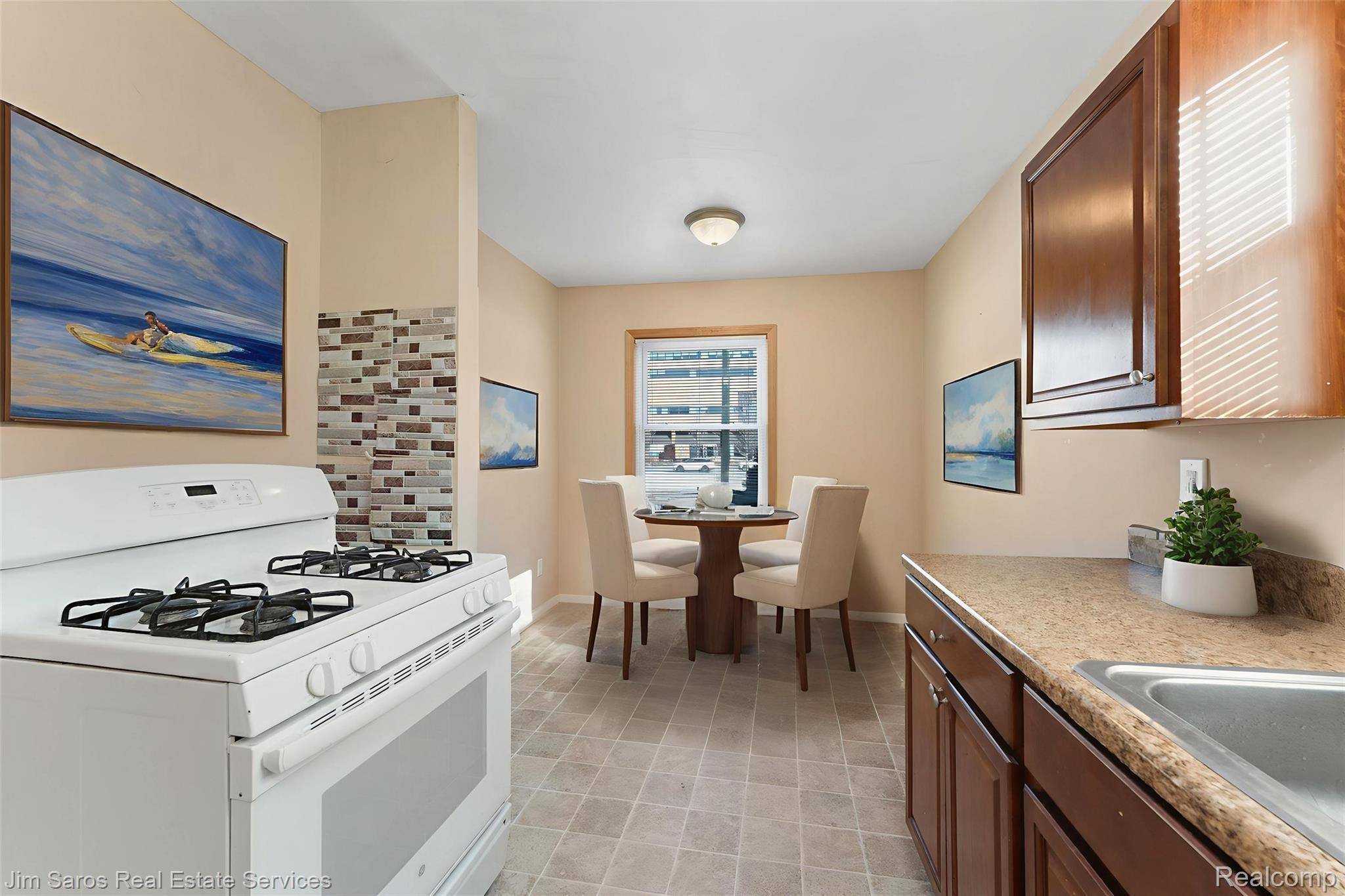 Detroit, MI 48236,21970 Moross RD