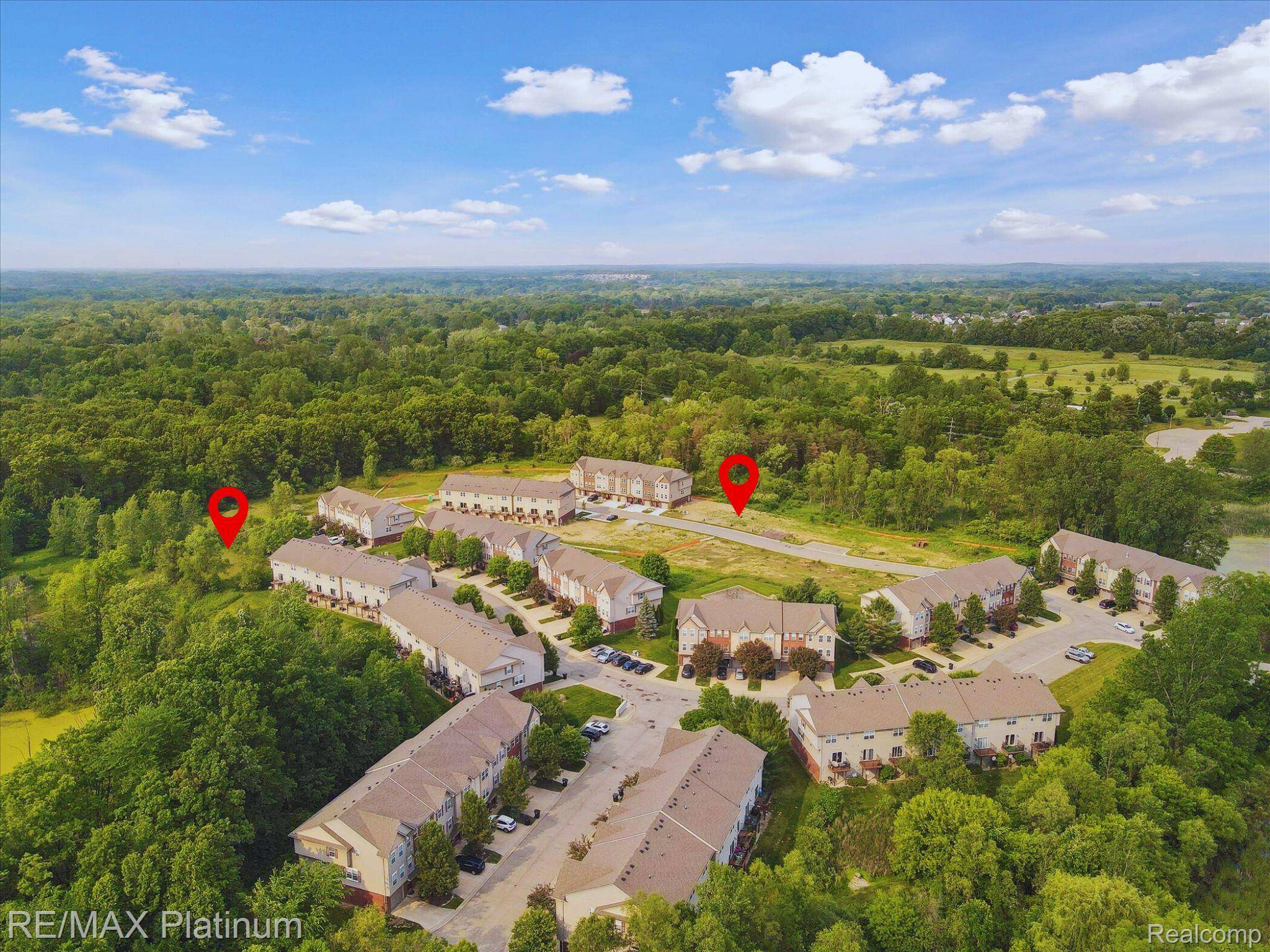 Howell, MI 48855,1654 Pinecroft