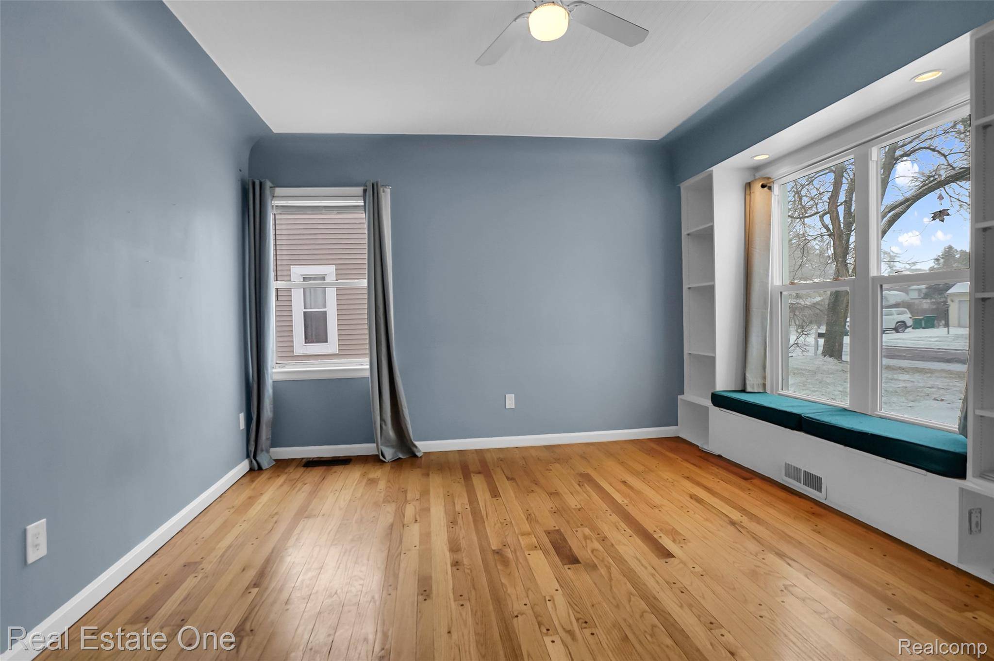 Brighton, MI 48116,700 Whitney ST