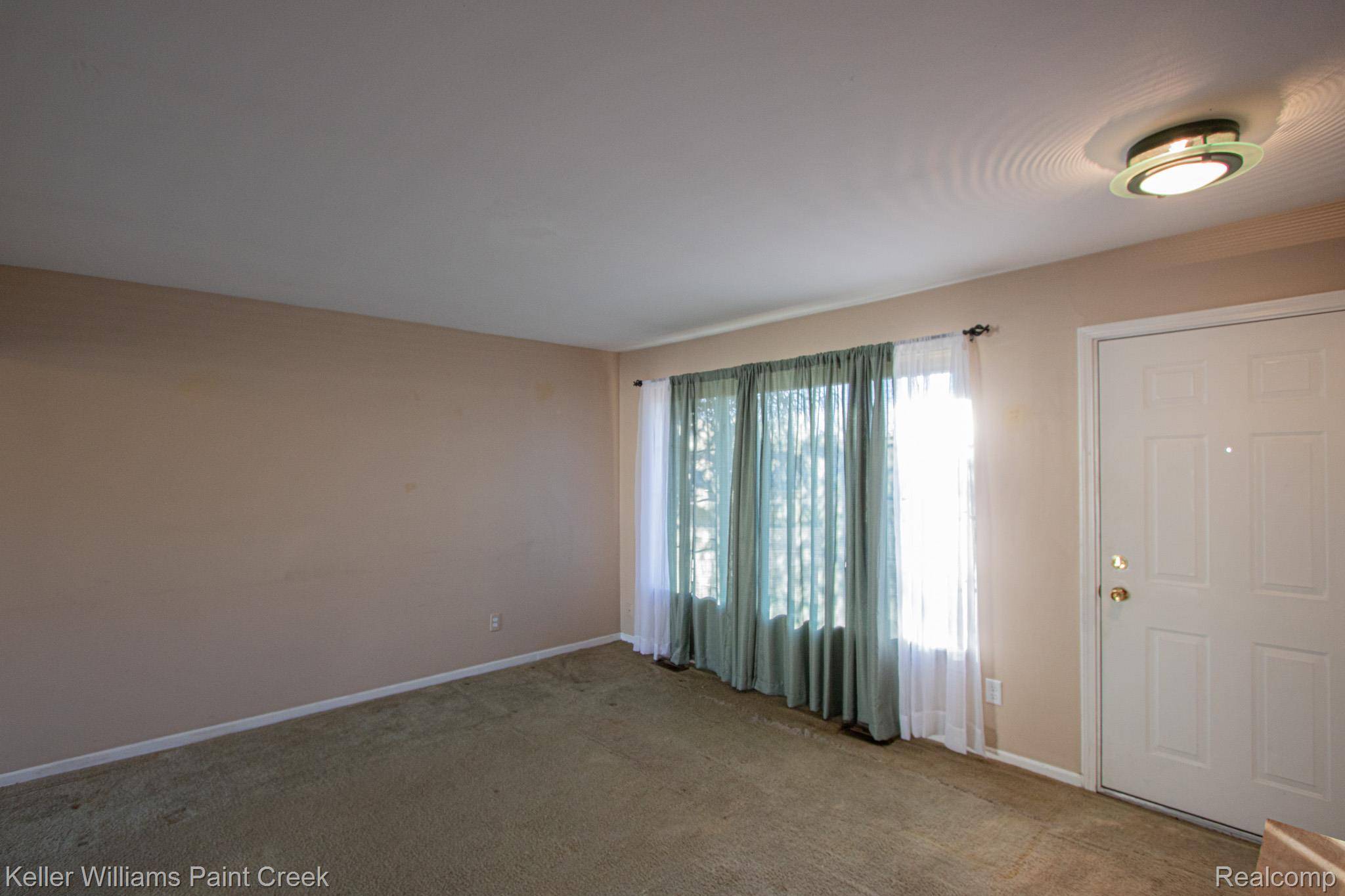 Warren, MI 48092,32176 Exeter DR