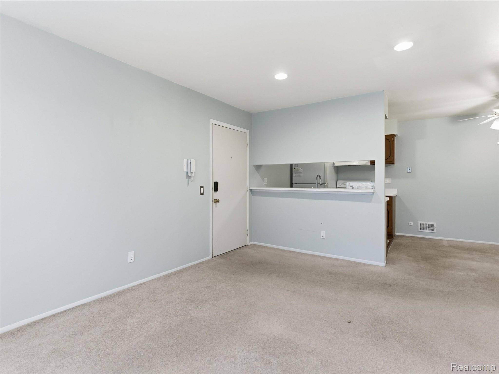 Sterling Heights, MI 48312,11720 Ina DR #87