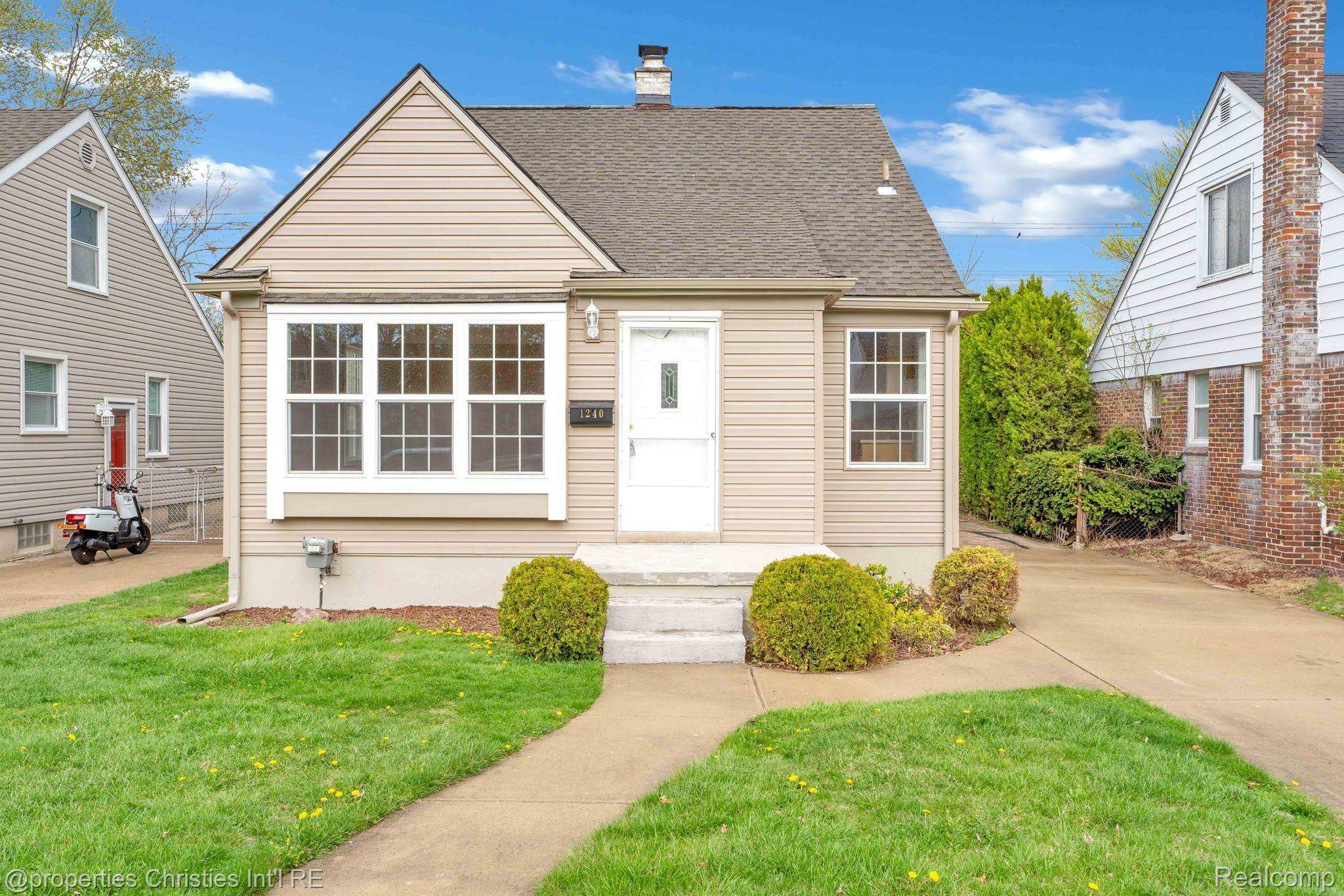 Berkley, MI 48072,1240 W 11 MILE RD