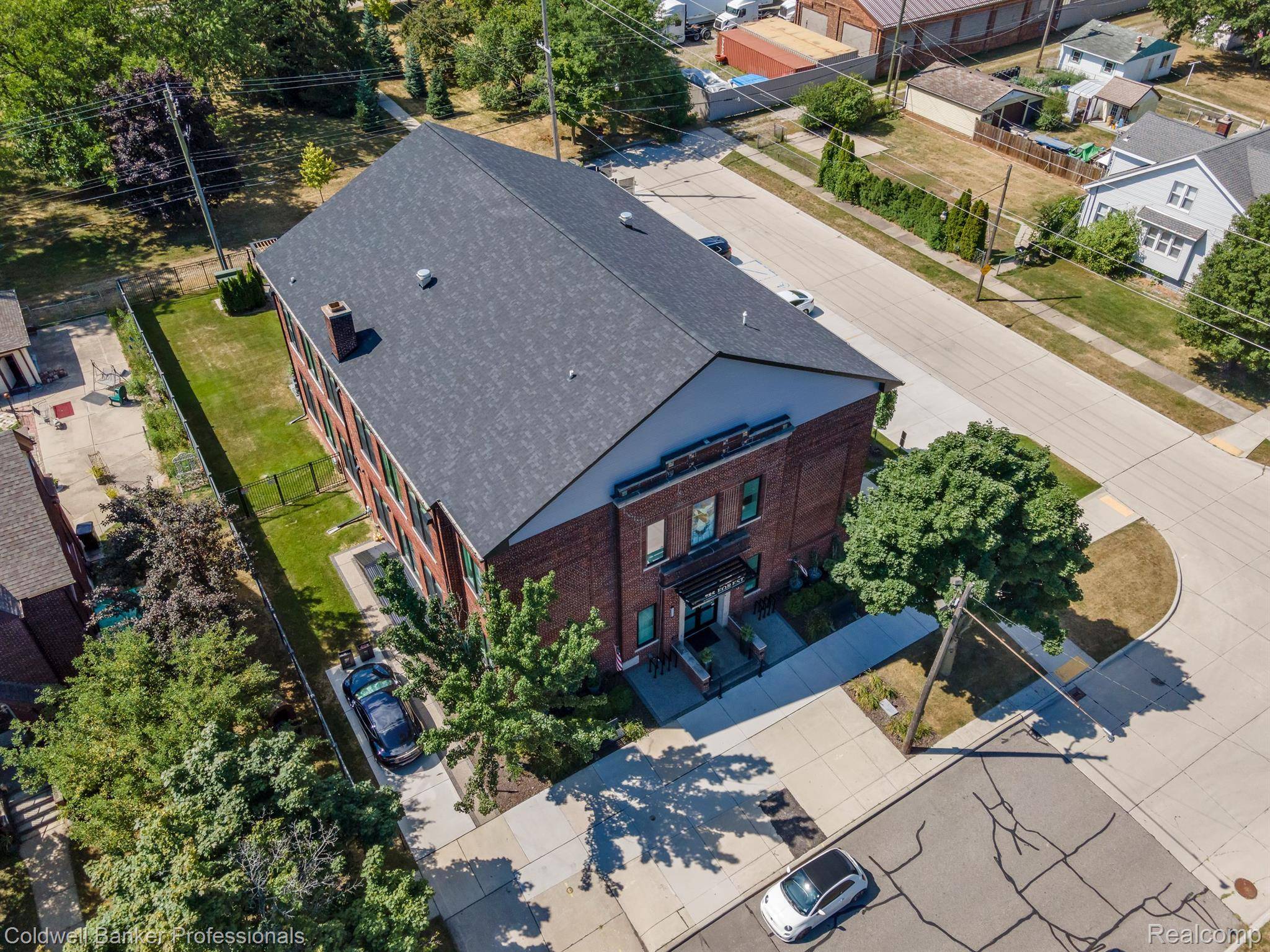 Wyandotte, MI 48192,785 FOREST C#8 ST