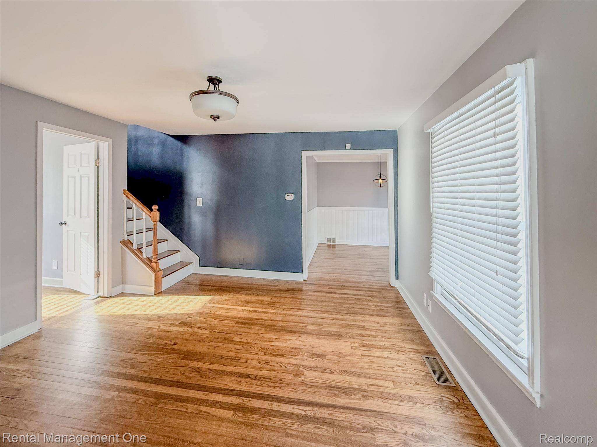 Oxford, MI 48371,49 Hovey ST