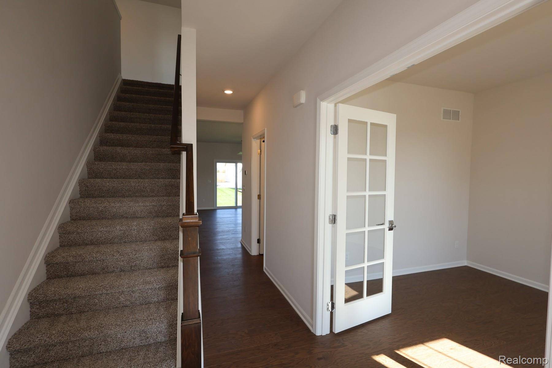 Saline, MI 48176,27148 Silo DR