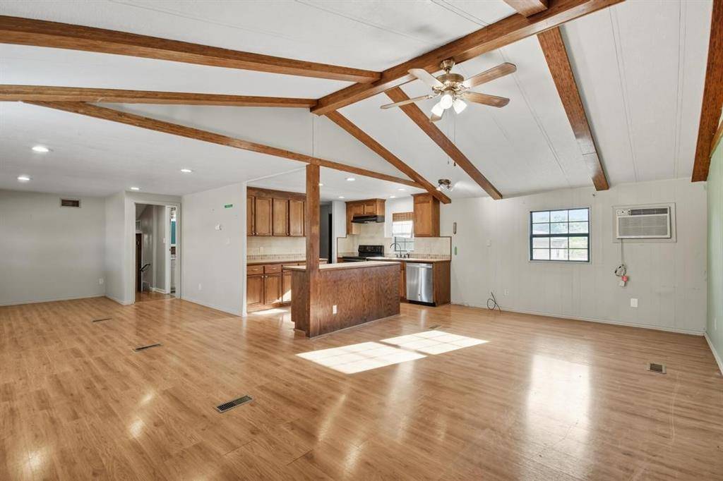 Clyde, TX 79510,413 Charnel Street