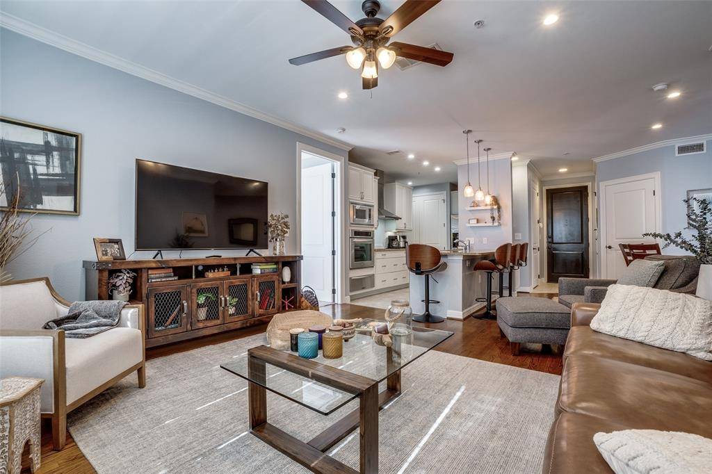 Dallas, TX 75225,8616 Turtle Creek Boulevard #319