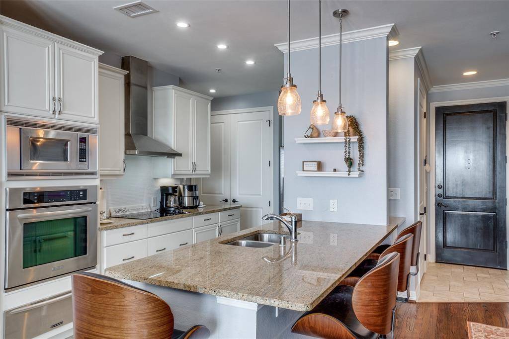 Dallas, TX 75225,8616 Turtle Creek Boulevard #319