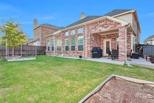 Little Elm, TX 75068,913 YARROW Street