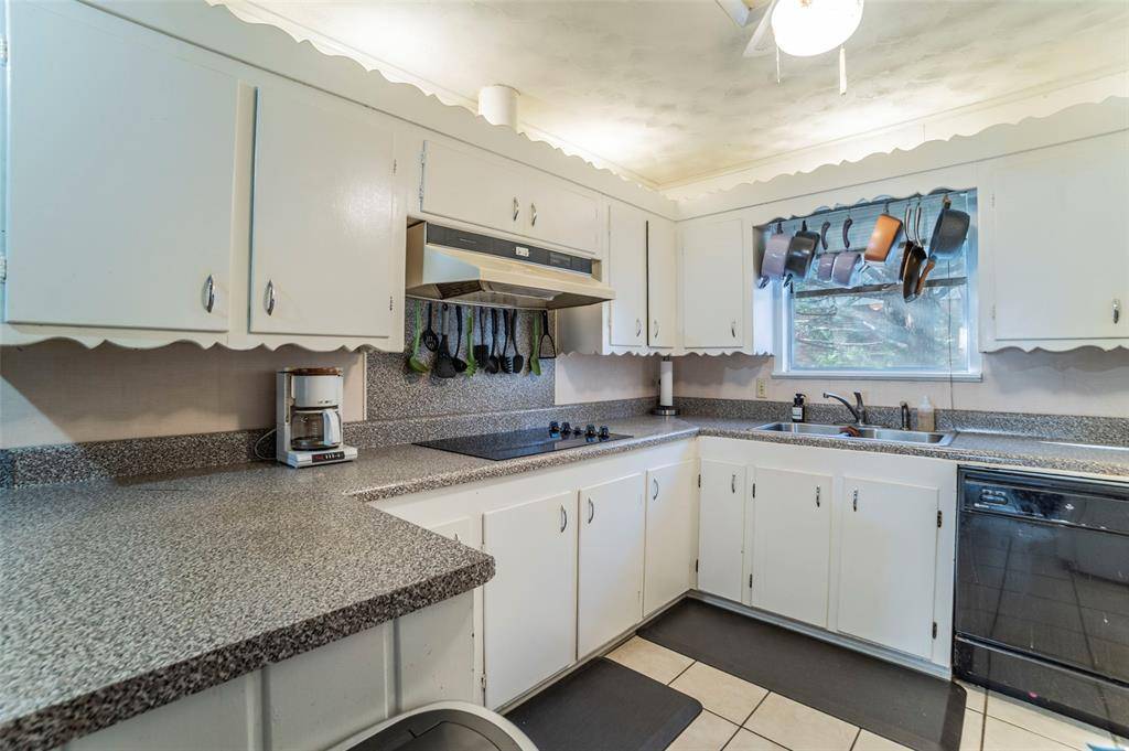 Fort Worth, TX 76112,7337 Ellis Road