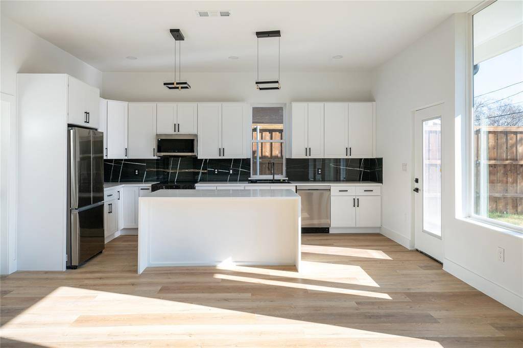 Dallas, TX 75229,2950 Sundial Drive