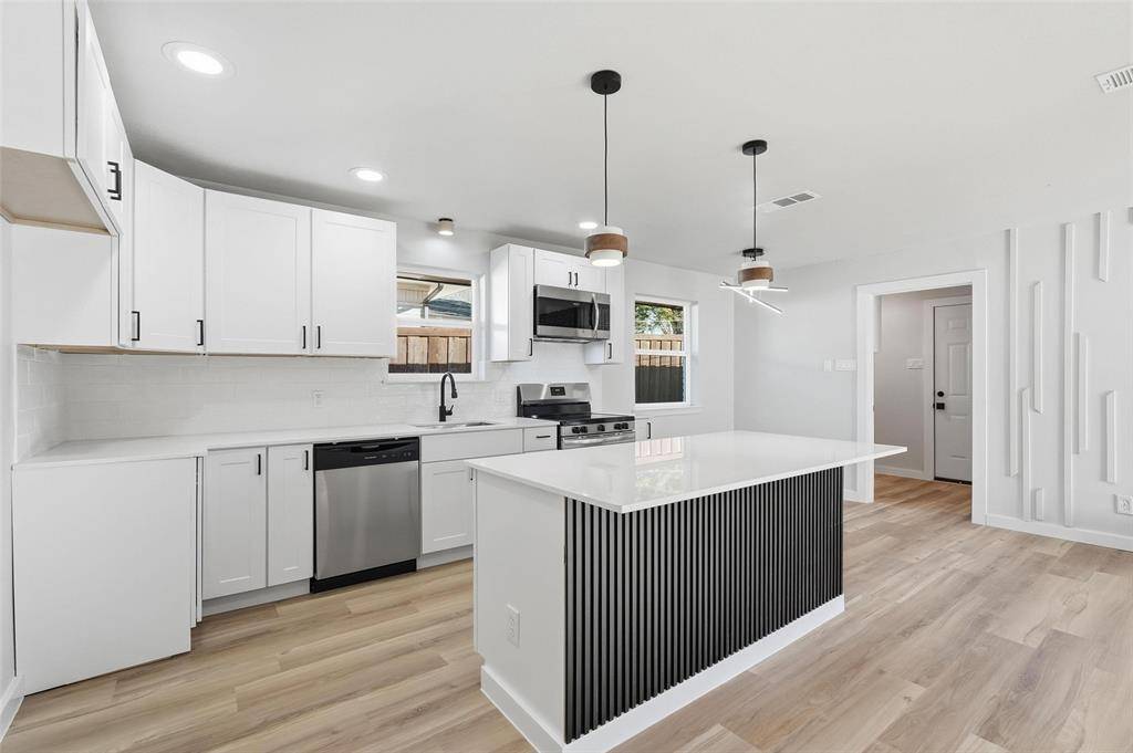 Dallas, TX 75232,6526 Rock Canyon Trail