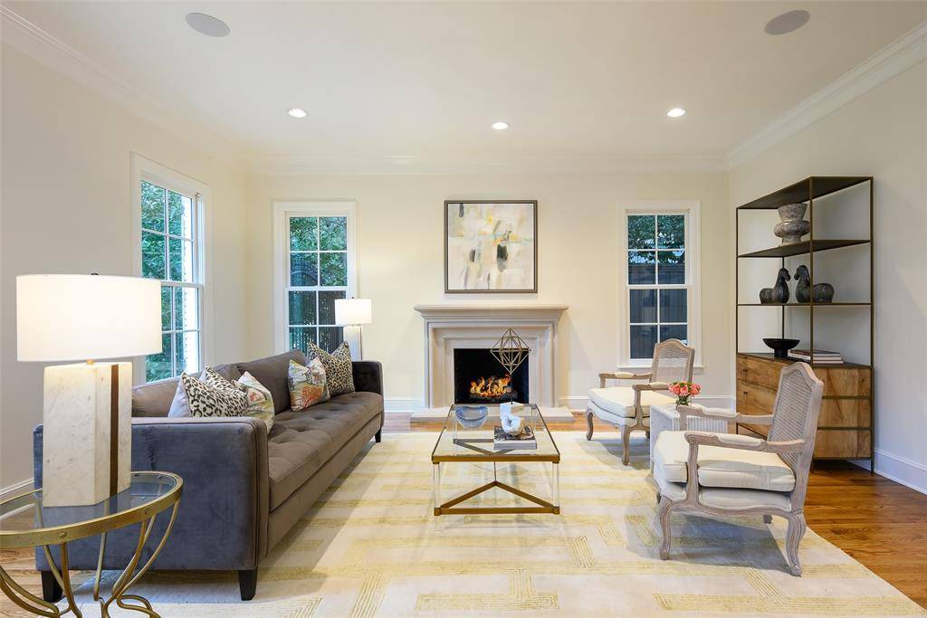 Dallas, TX 75209,5243 Farquhar Lane