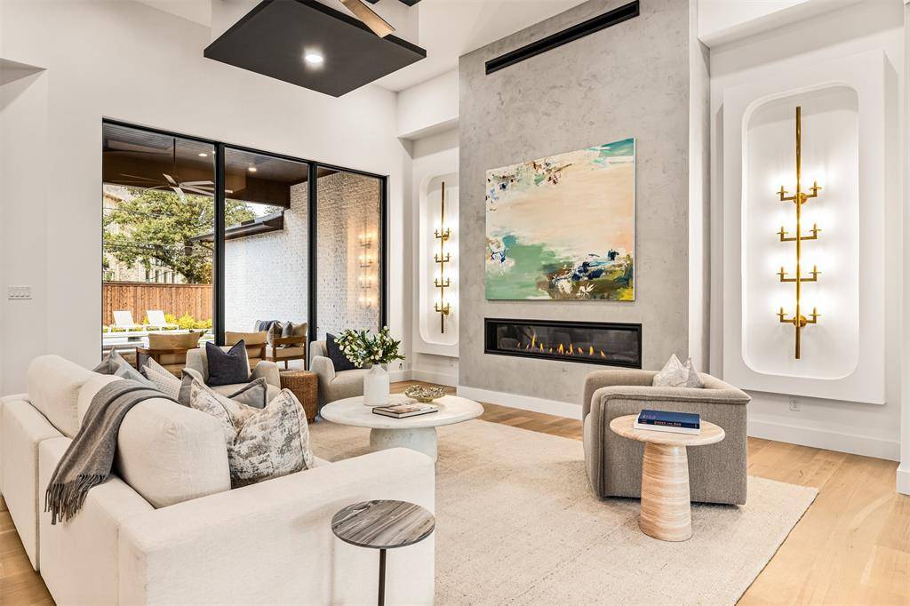 Dallas, TX 75230,6123 Northaven Road