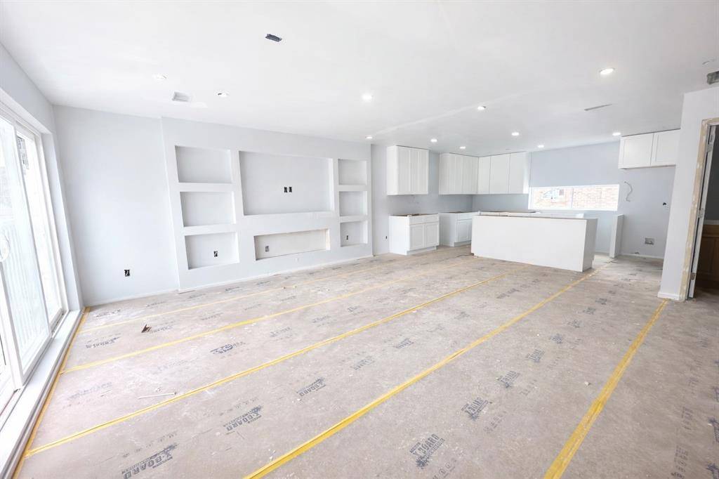 Dallas, TX 75206,5705 Live Oak Street