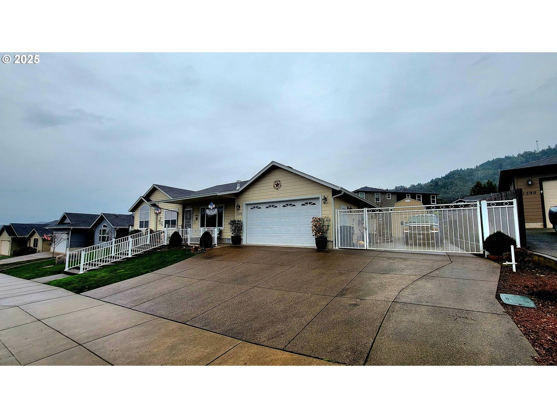 Roseburg, OR 97471,1570 W BASIL ST