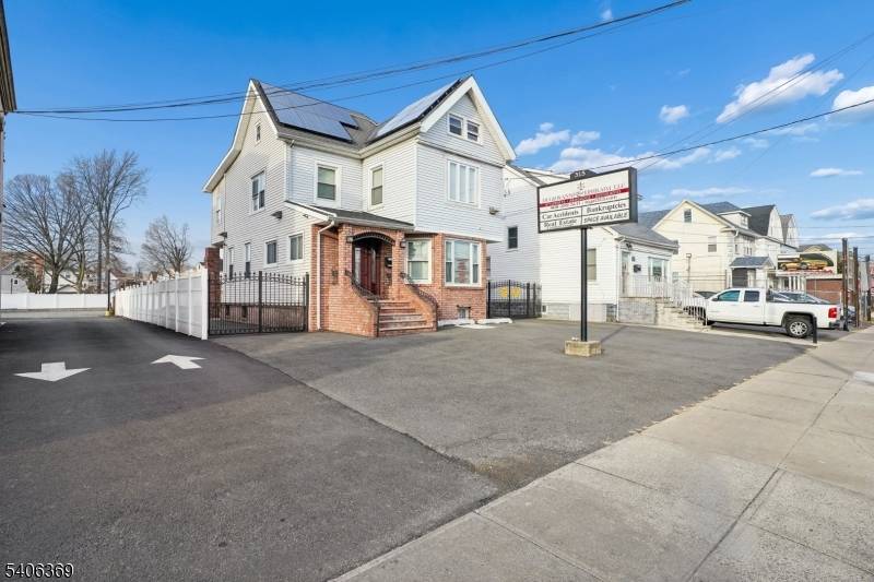 Elizabeth City, NJ 07202,313 17 Rahway Ave