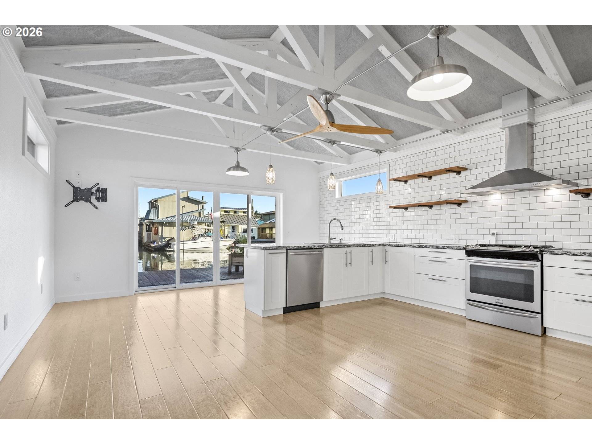 Portland, OR 97217,252 N Tomahawk drive