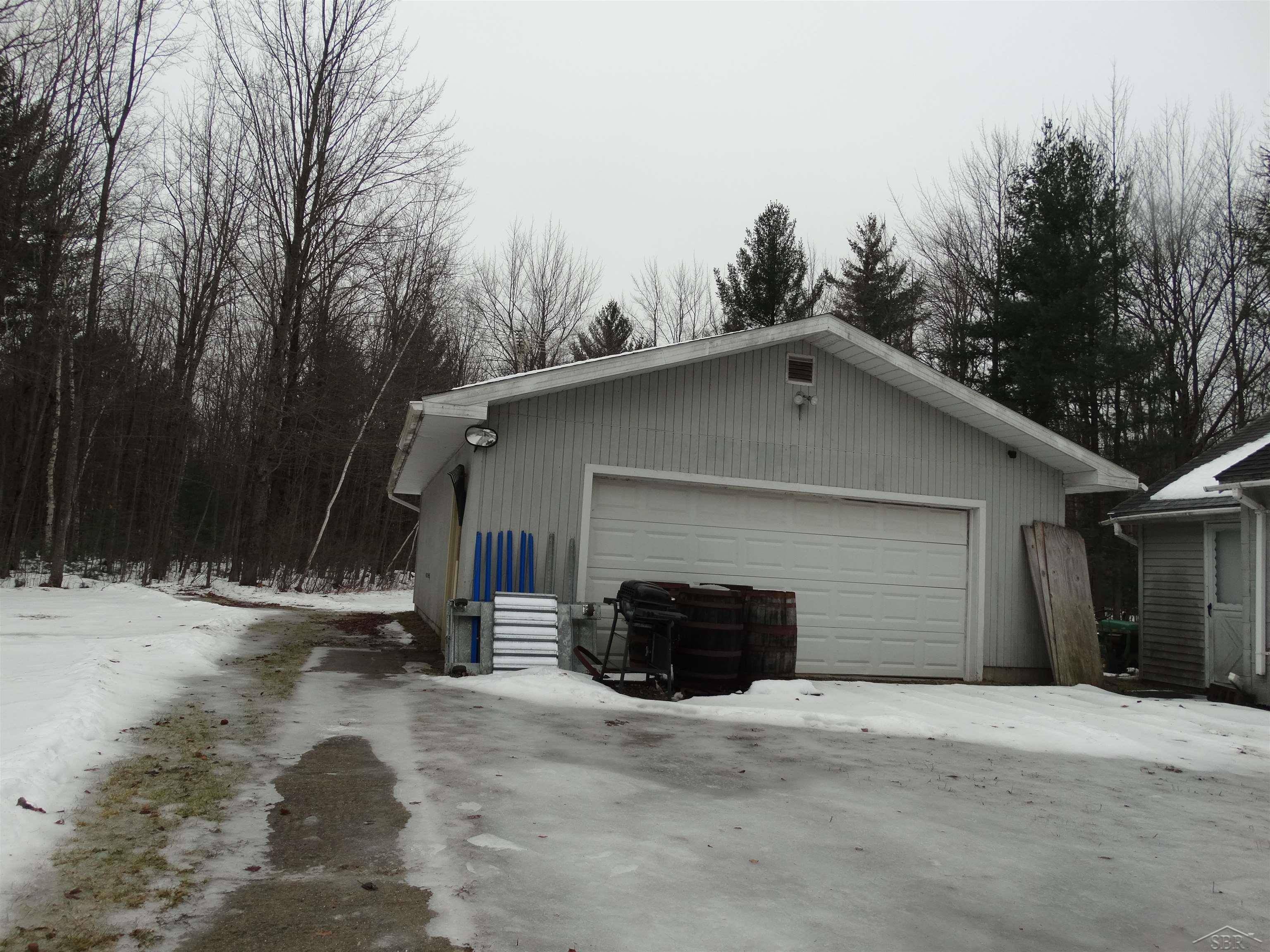 Twining, MI 48766,837 W Jose RD