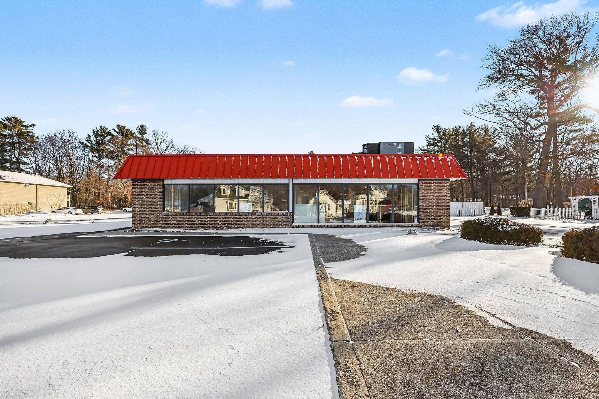 Fruitport, MI 49415,376 N 3rd AVE