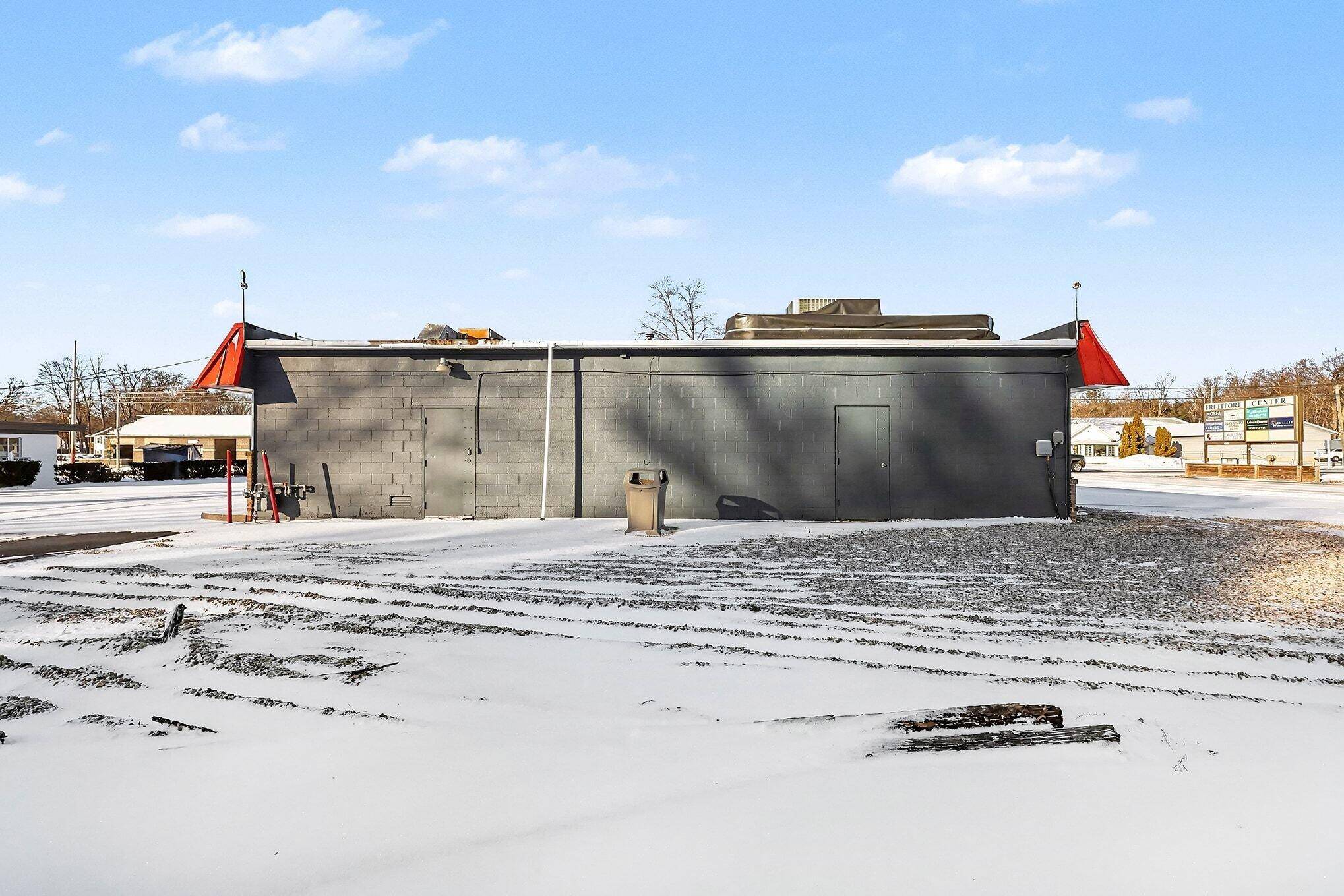 Fruitport, MI 49415,376 N 3rd AVE