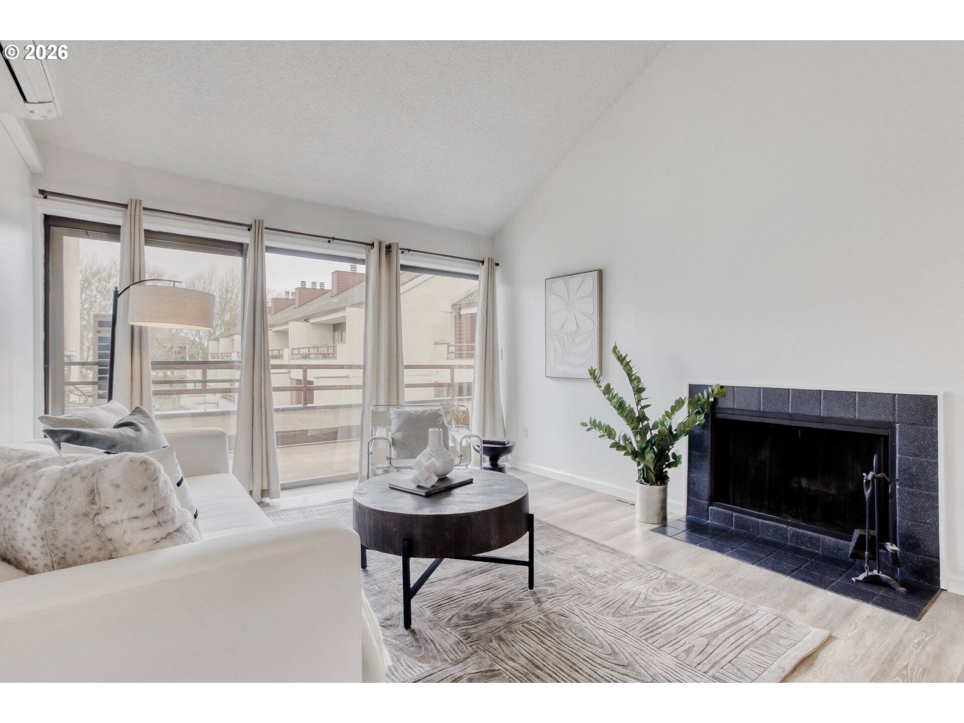 Portland, OR 97239,5150 S LANDING DR #302B2