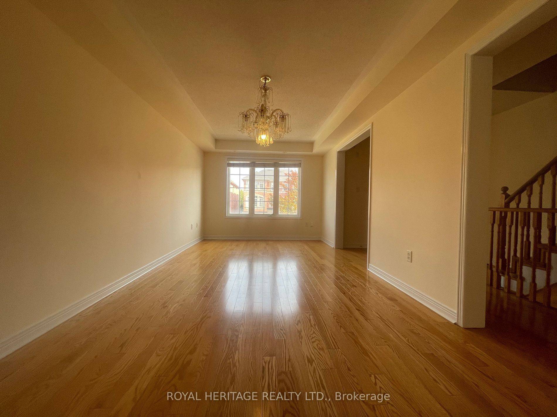 Toronto E04, ON M1L 0B6,16 Pilkington DR