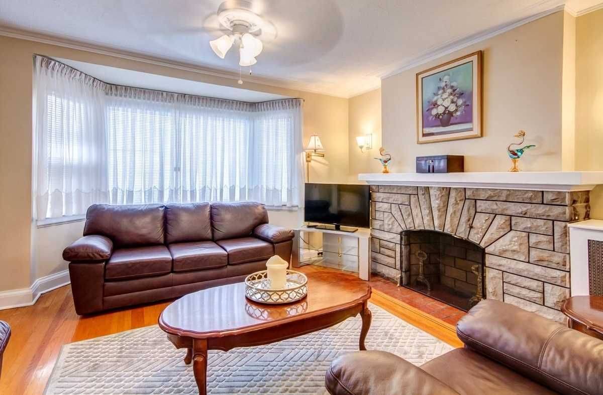 Toronto E03, ON M4J 3C4,203 Woodycrest AVE #Main Floor