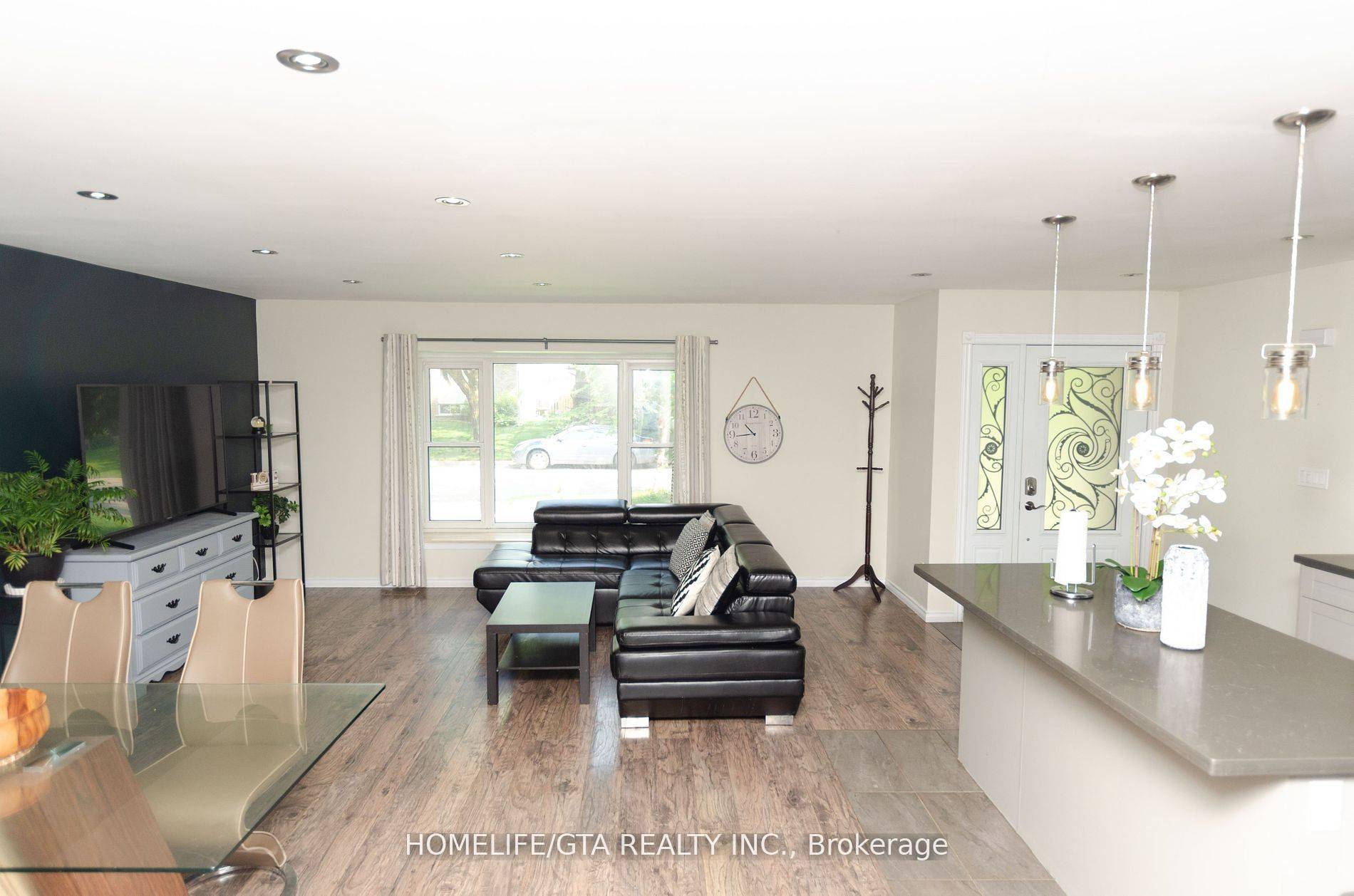 Whitby, ON L1N 5M2,66 Calais ST #Main